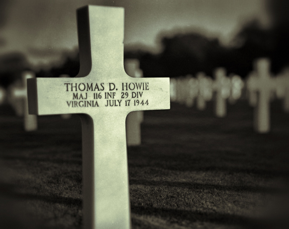 Major Thomas Howie's grave, Normandy cemetary (thought to be the inspiration of Tom Hanks character in Saving Priv Ryan : D-Day: the Men, the Beaches : David Burnett | Photographer