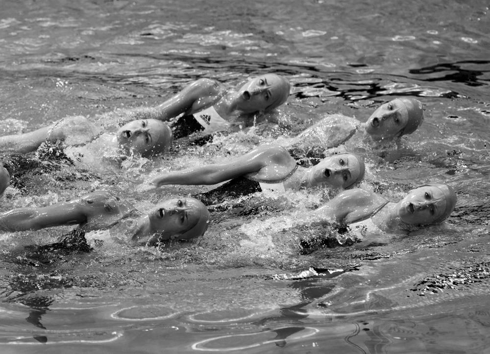 British Synchro swimming team : London 2012 / Olympics : David Burnett | Photographer