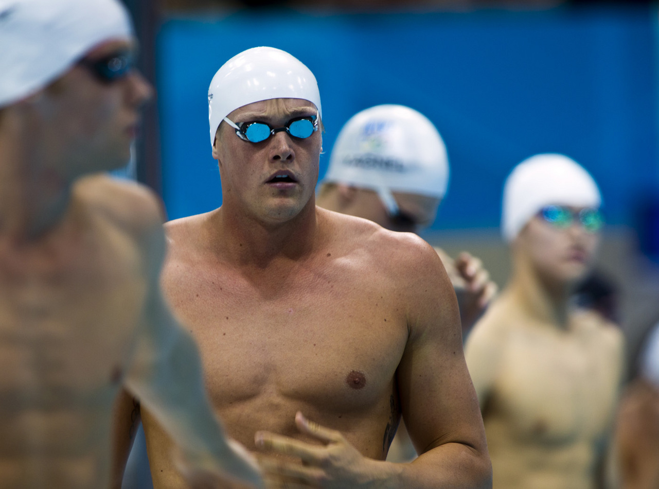 Swimmers ready for a heat : London 2012 / Olympics : David Burnett | Photographer