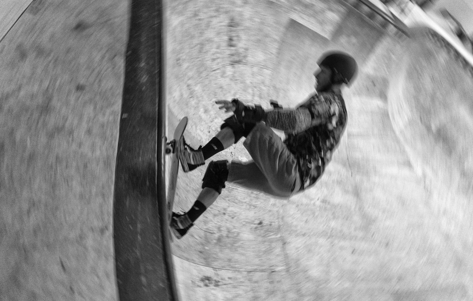 Senior Skaterboarding, Ft Lauderdale : Senior Athletes : David Burnett | Photographer