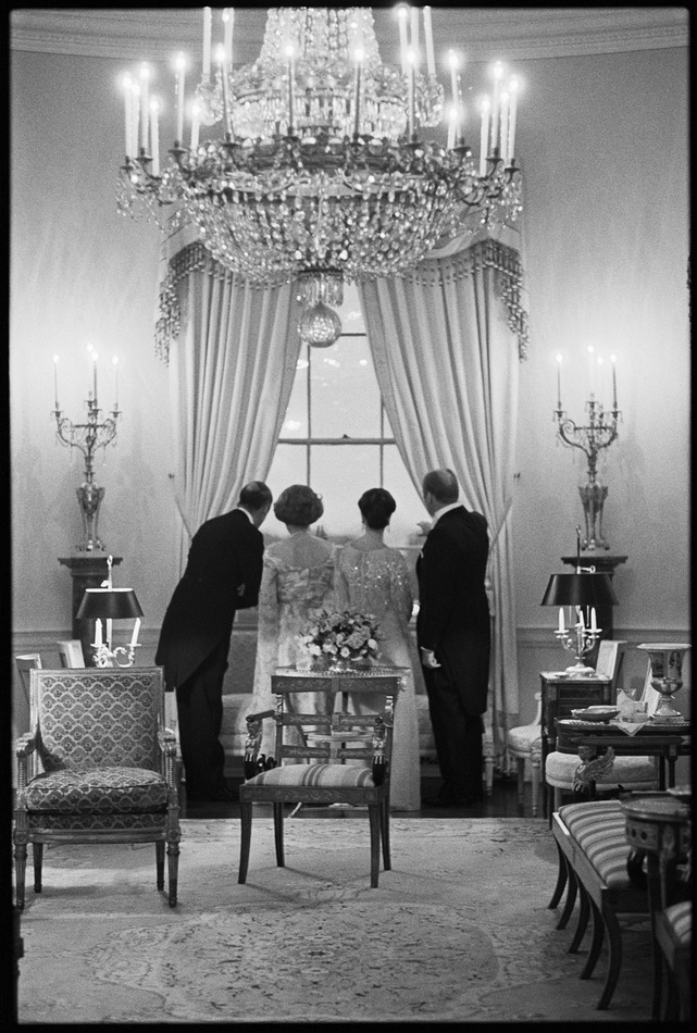 Presidents Ford and Giscard d'Estaing with wives, at the White House 1976 : Too Close UMFA : David Burnett | Photographer