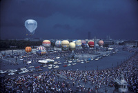 Liftoff of a balloon at the Gordon Bennett balloon race, Paris 1983 - ©2025 David Burnett.<br/>All rights reserved.