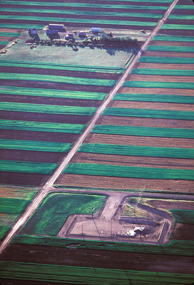 He lives (distant) on a farm closer to a hardened ICBM site (near) than anyone in the US : Too Close UMFA : David Burnett | Photographer