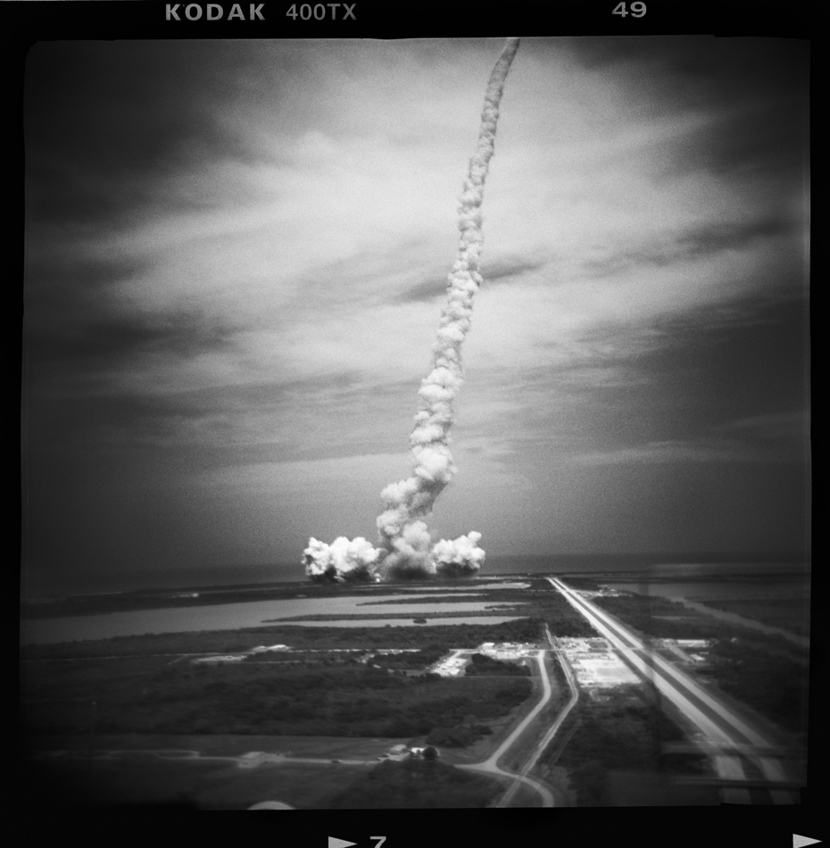 Launch of the Space Shuttle Atlantis, Cape Canaveral, 2009 : Too Close! : David Burnett | Photographer
