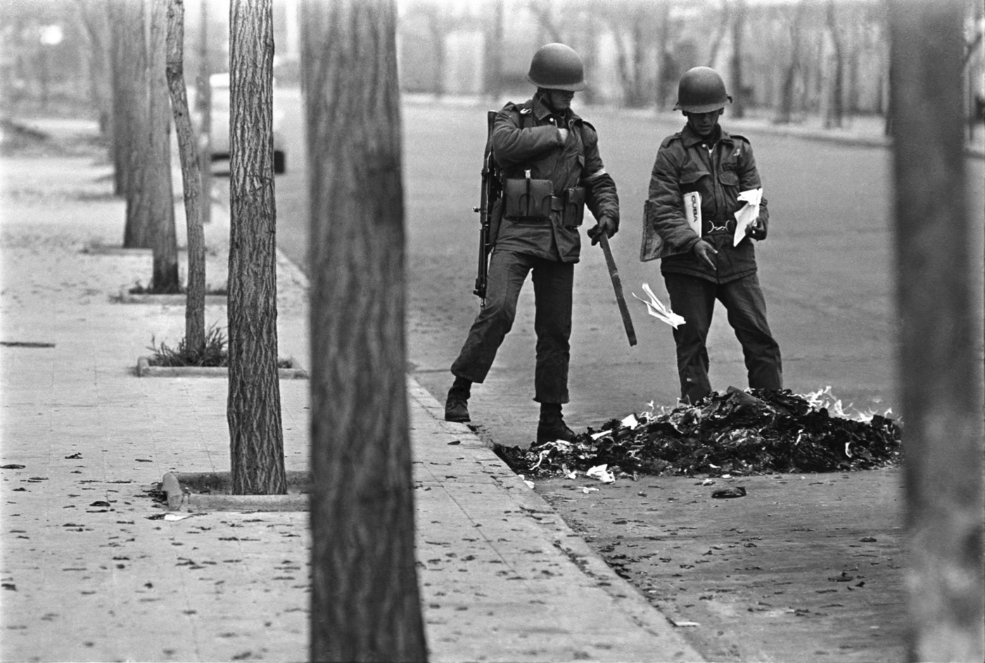 Soldiers burn confiscated books, Santiago : Chile: 40 Years After the Coup d'Etat : David Burnett | Photographer