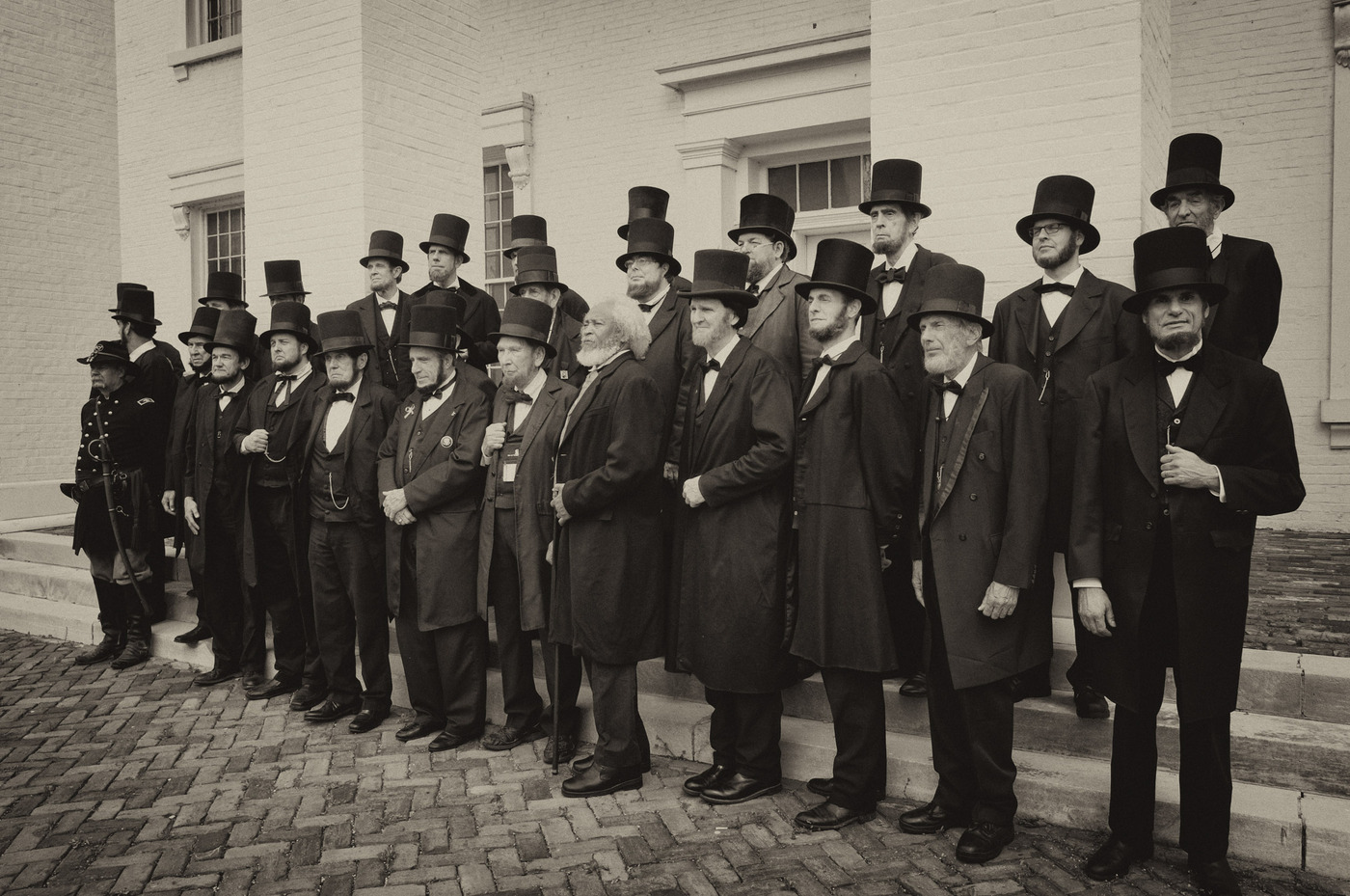 A team of Abe Lincolns : The  Lincolns - a Convention : David Burnett | Photographer