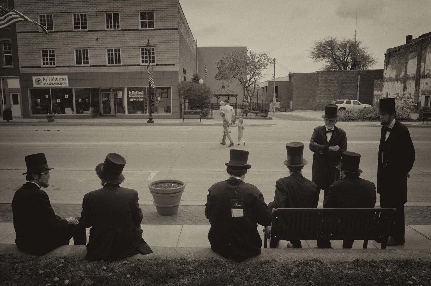 After the parade. : The  Lincolns - a Convention : David Burnett | Photographer