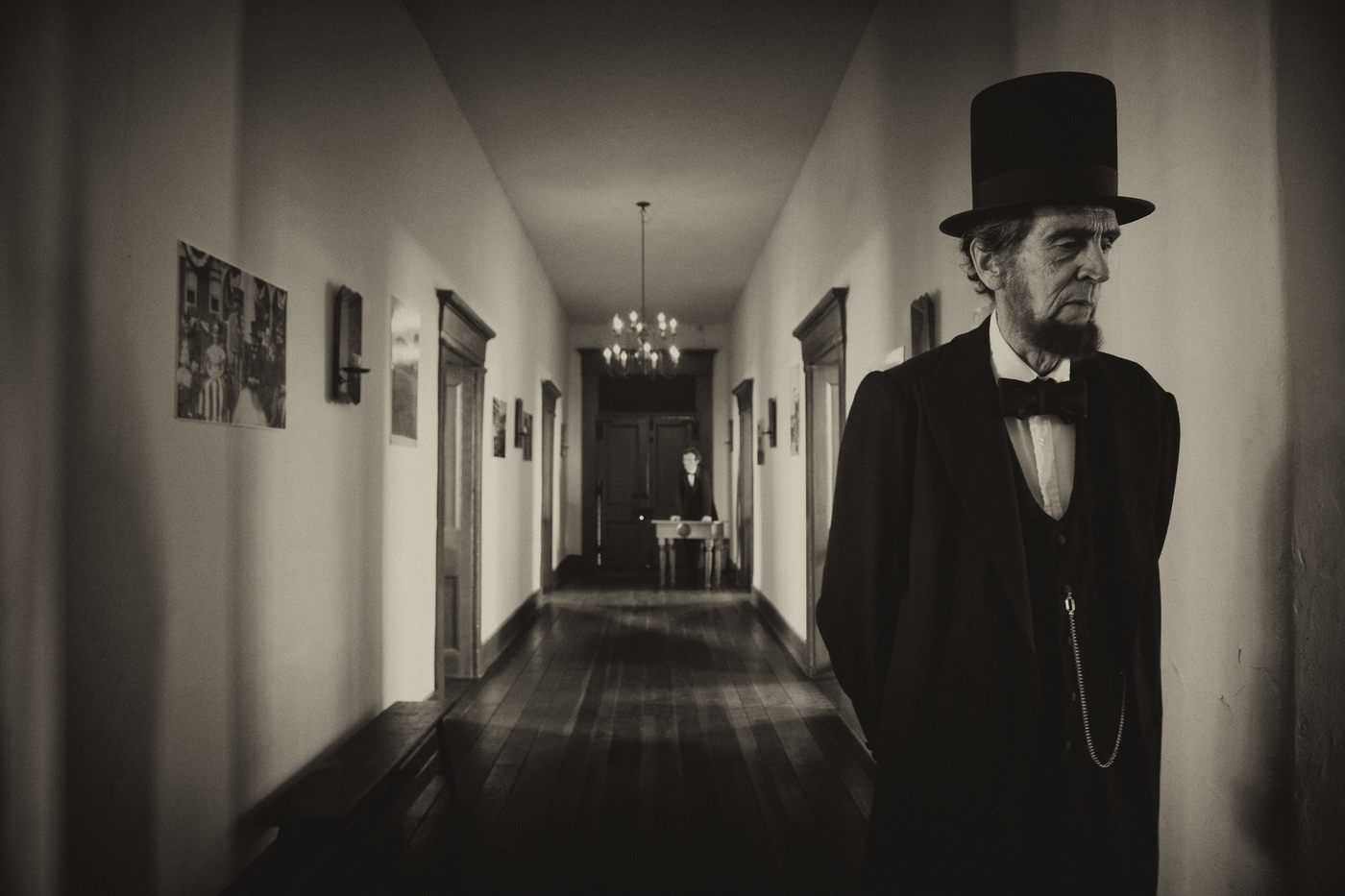 Lincolns lurked everywhere. : The  Lincolns - a Convention : David Burnett | Photographer