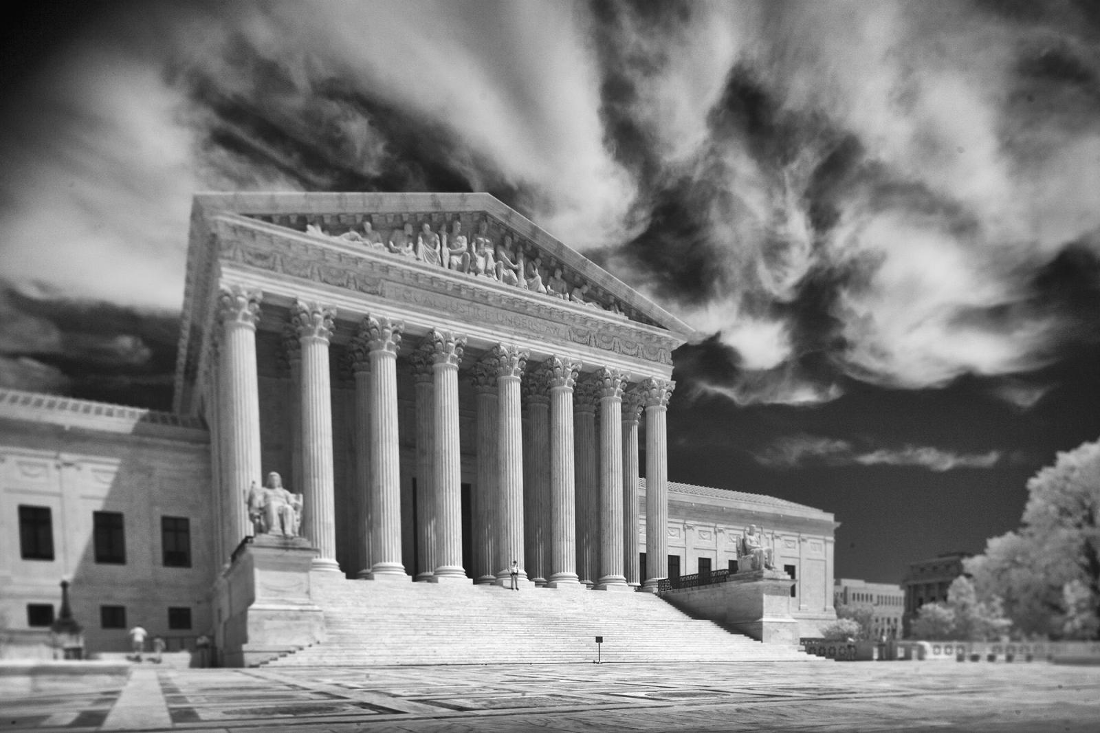 The Supreme Court, the last spot of civility in a town where bureaucracy rules : The National MALL : David Burnett | Photographer