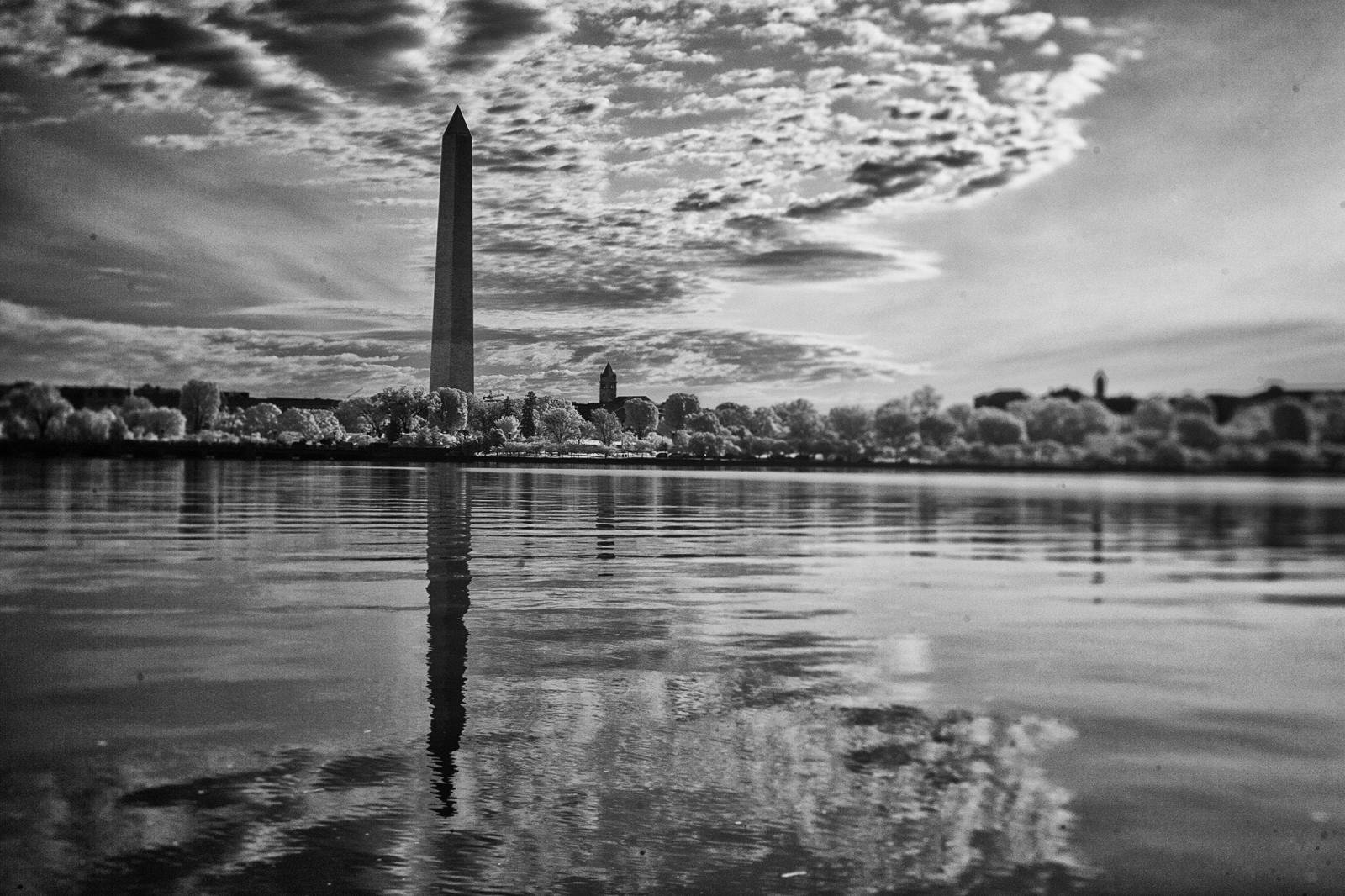 The Washington Monument seen from near the FDR Memorial : The National MALL : David Burnett | Photographer