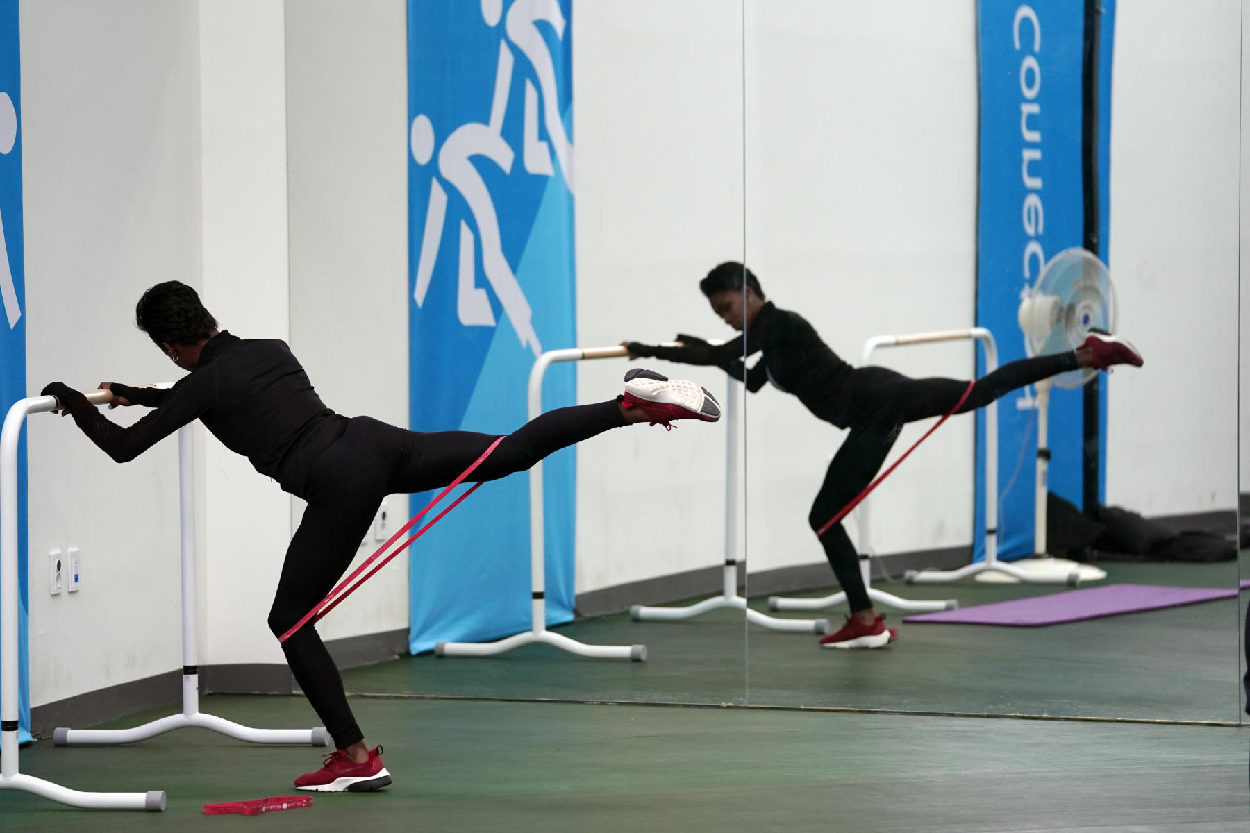 Figure skaters warming up : Pyeongchang 2018 Winter Games : David Burnett | Photographer