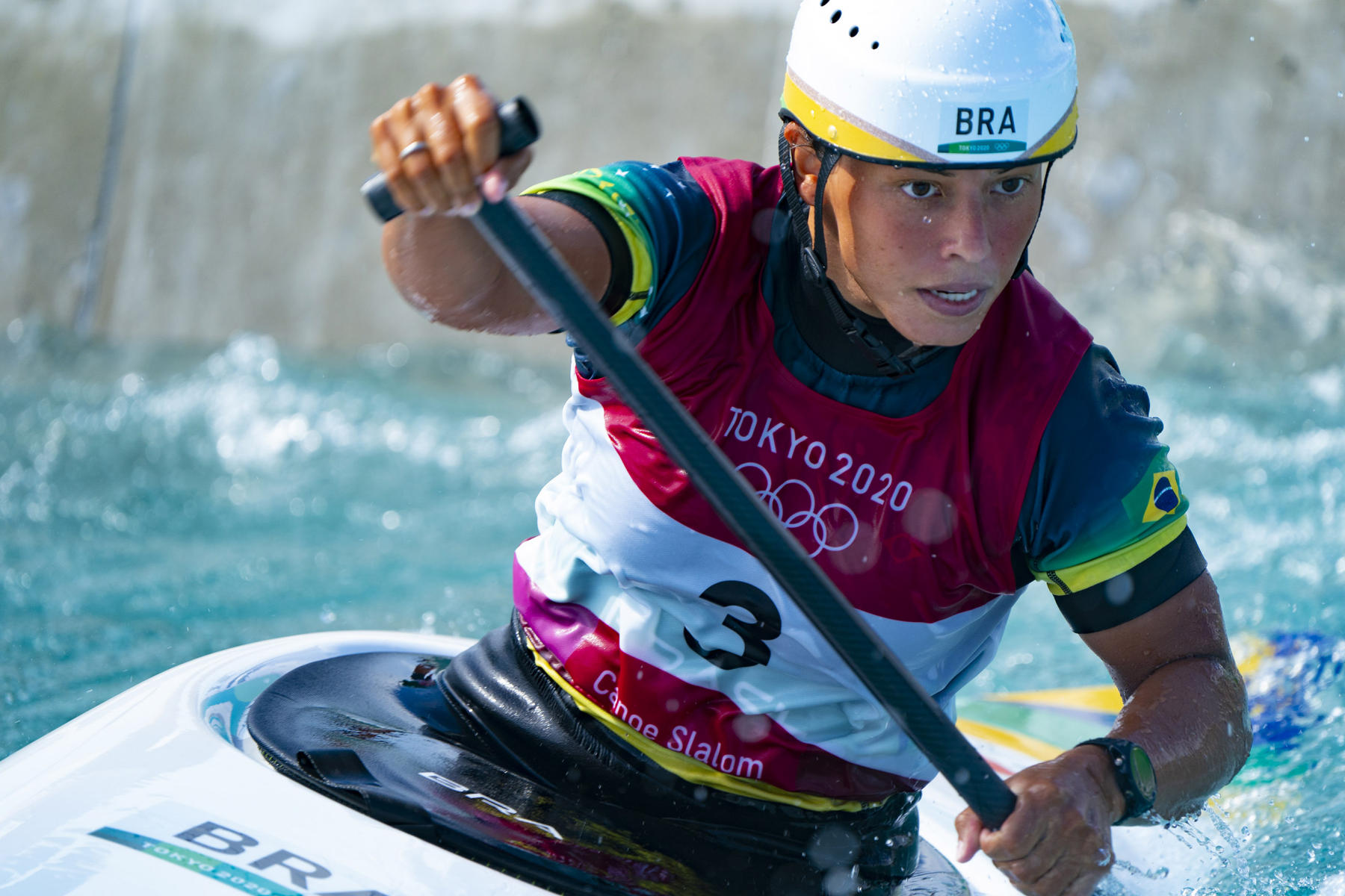 Canoe in white water : Tokyo 2020 Games : David Burnett | Photographer