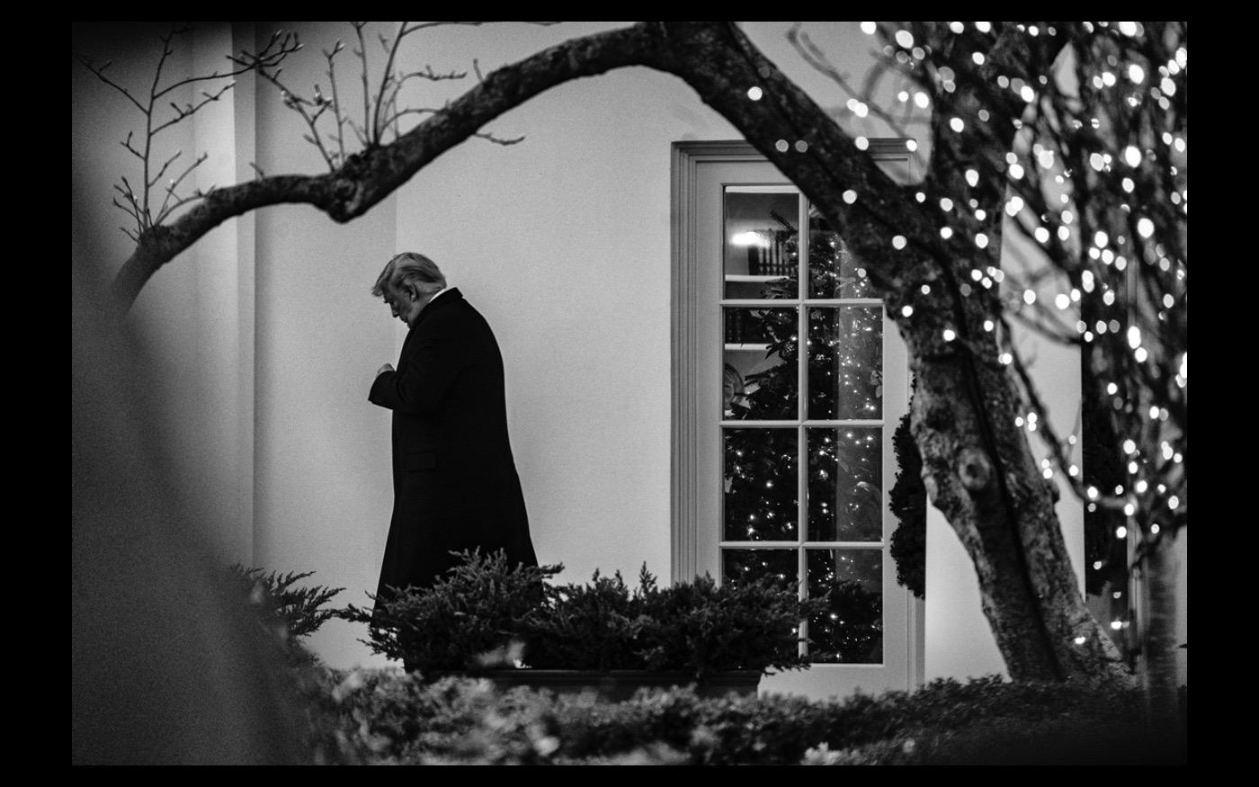 President Donald Trump takes short route to Marine 1 on the White House South Lawn, just outside the Oval Office : Looking Back: 60 Years of Photographs : David Burnett | Photographer