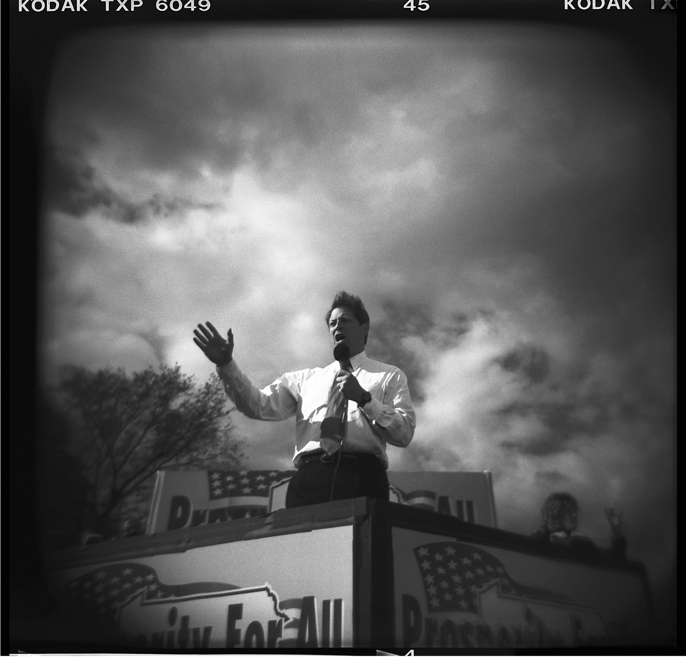 Al Gore: 2000 campaign : Holga Eye : David Burnett | Photographer