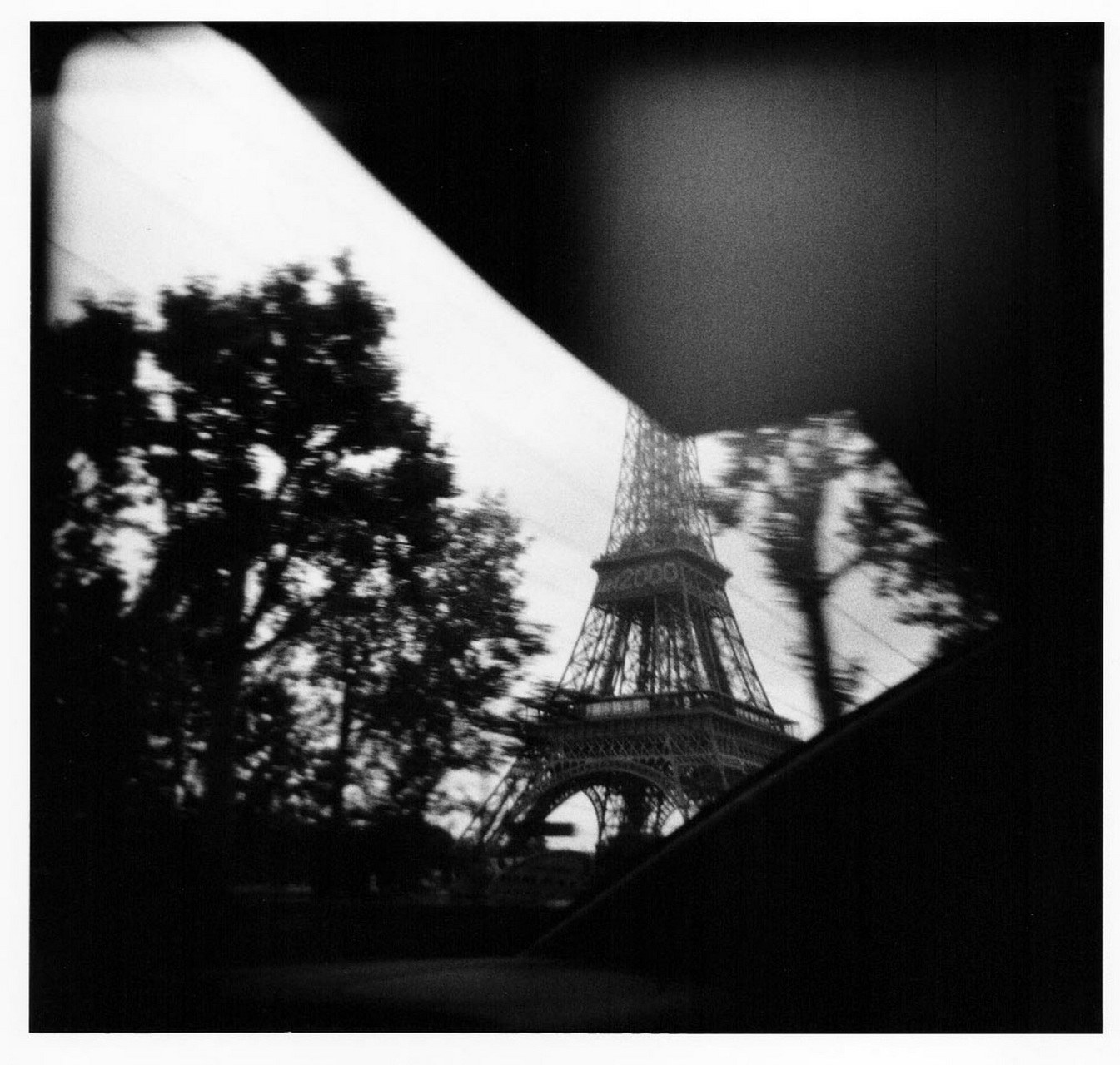 la Tour Eiffel : Holga Eye : David Burnett | Photographer