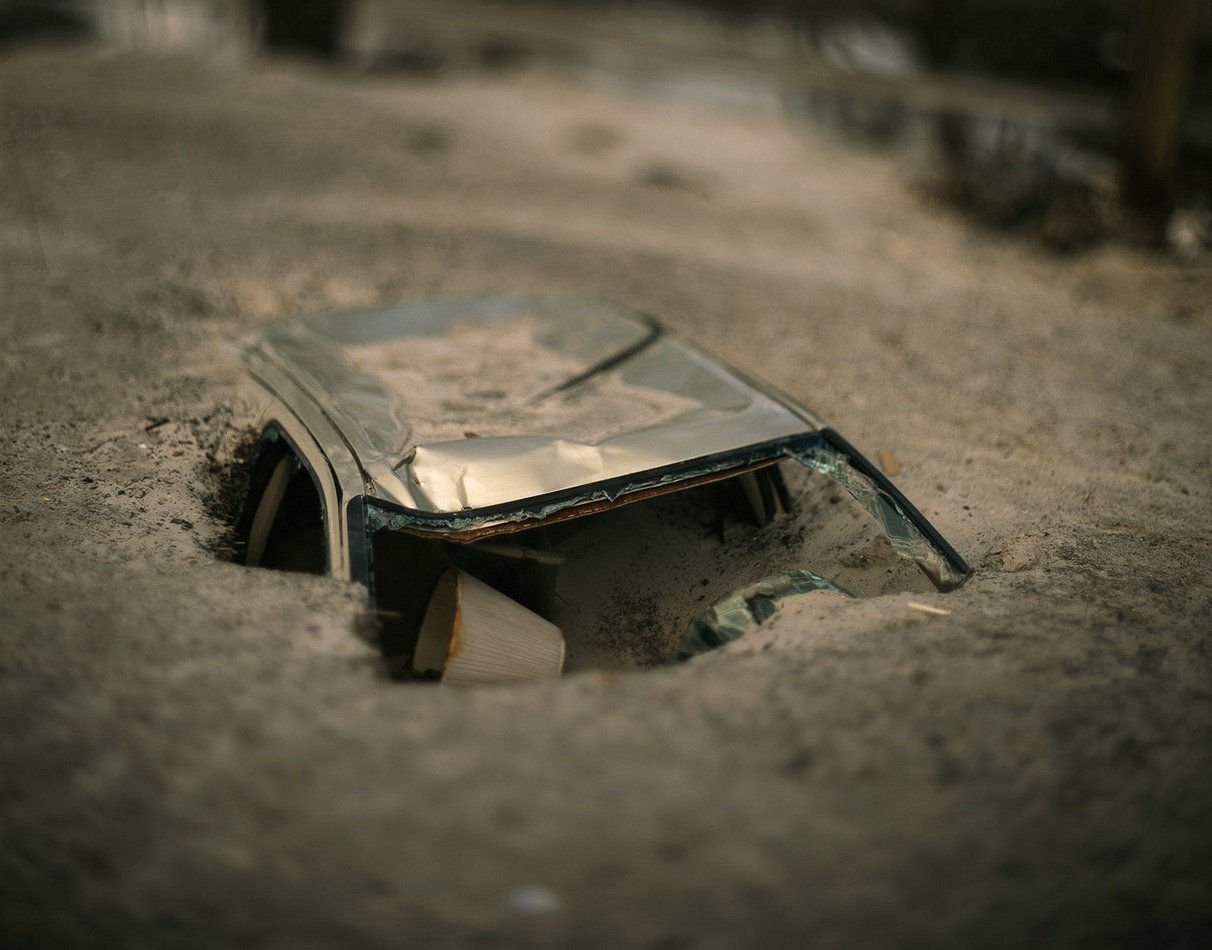 Sand covers the neighborhood. : Aftermath : David Burnett | Photographer