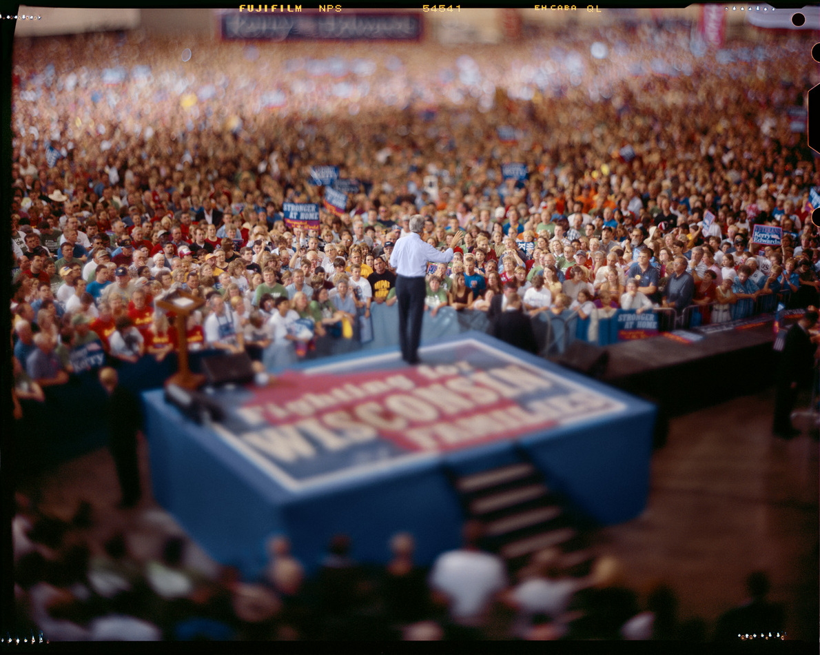 John Kerry campaign, Madison WI : Big Camera : David Burnett | Photographer